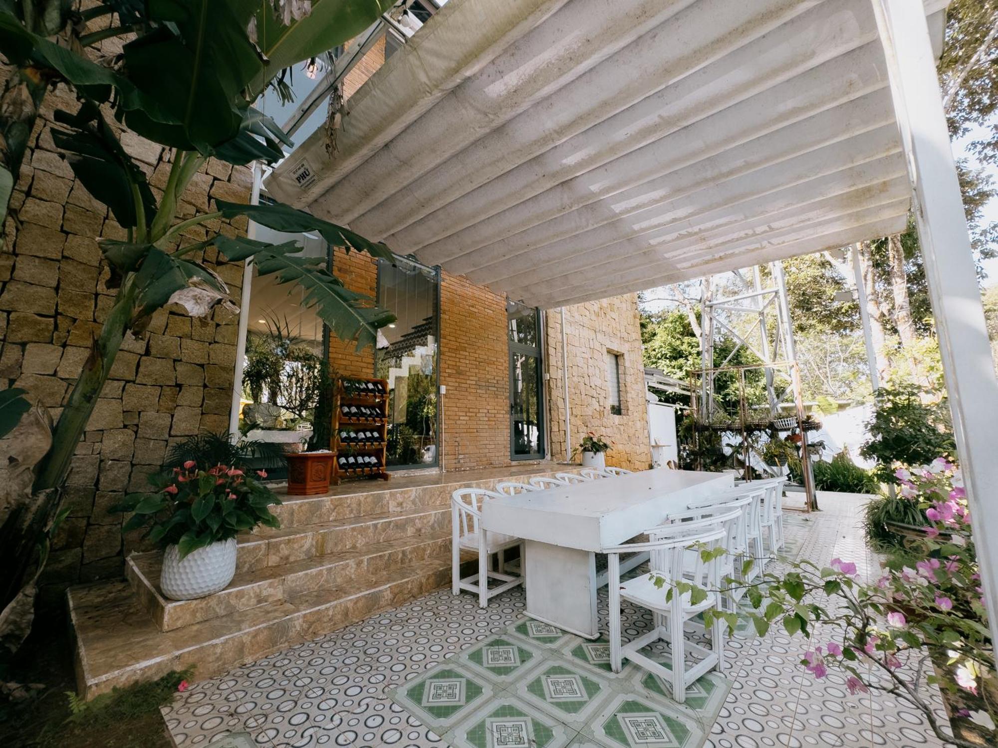 Camelia Coffee & Homestay Kon Von Kla Exteriör bild