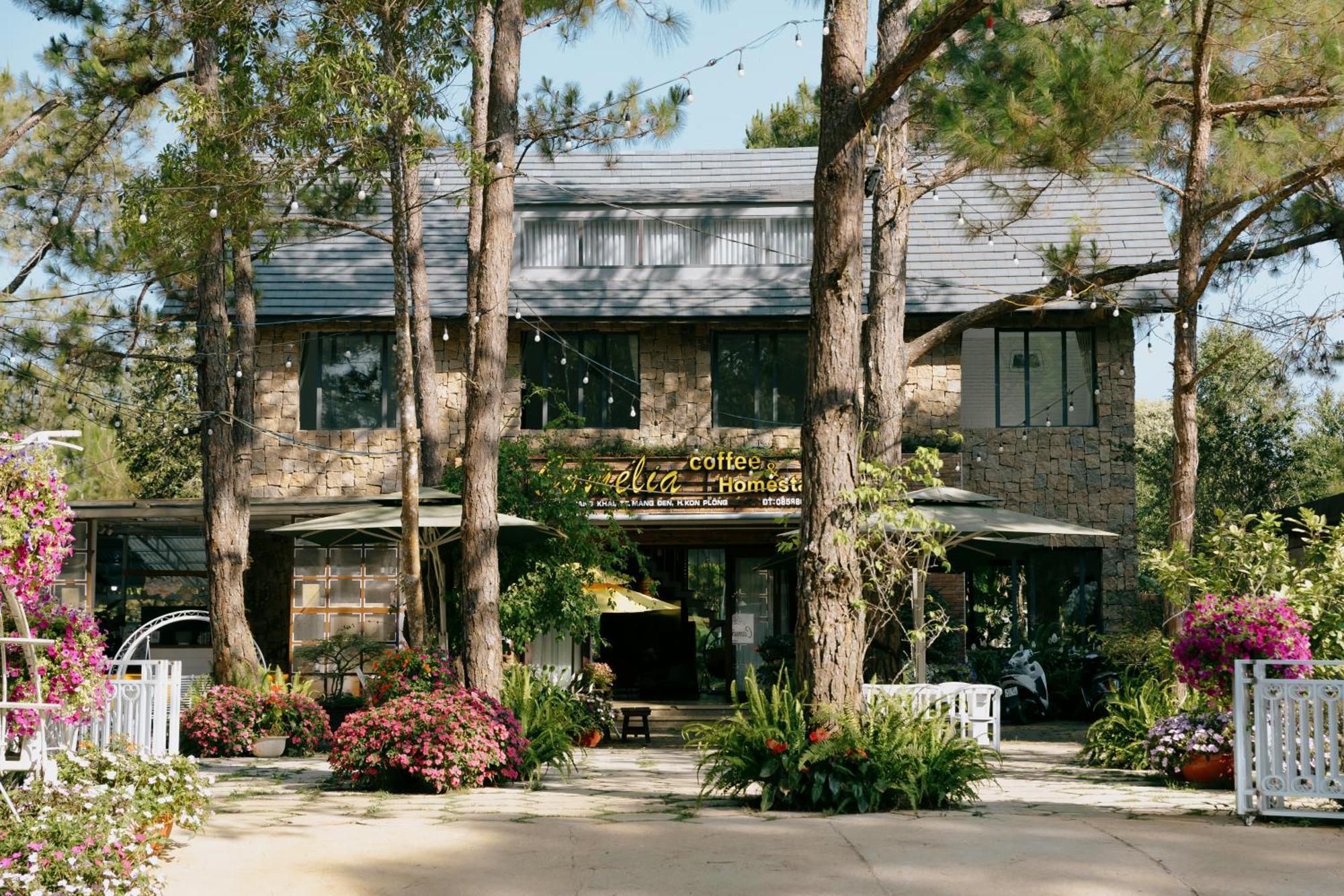 Camelia Coffee & Homestay Kon Von Kla Exteriör bild