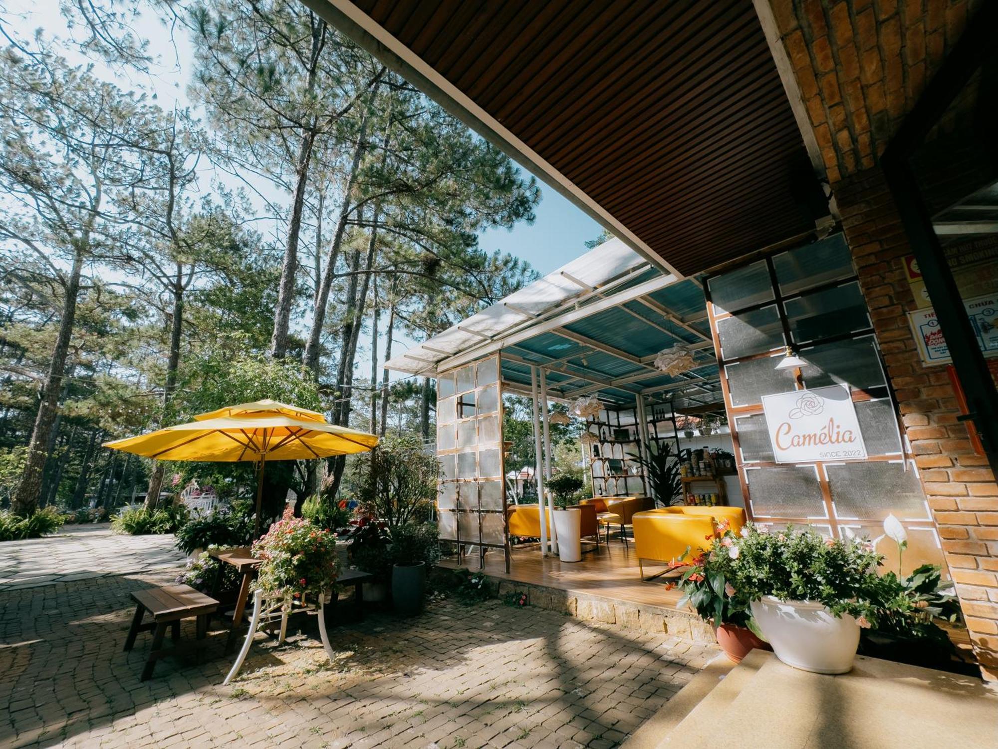 Camelia Coffee & Homestay Kon Von Kla Exteriör bild