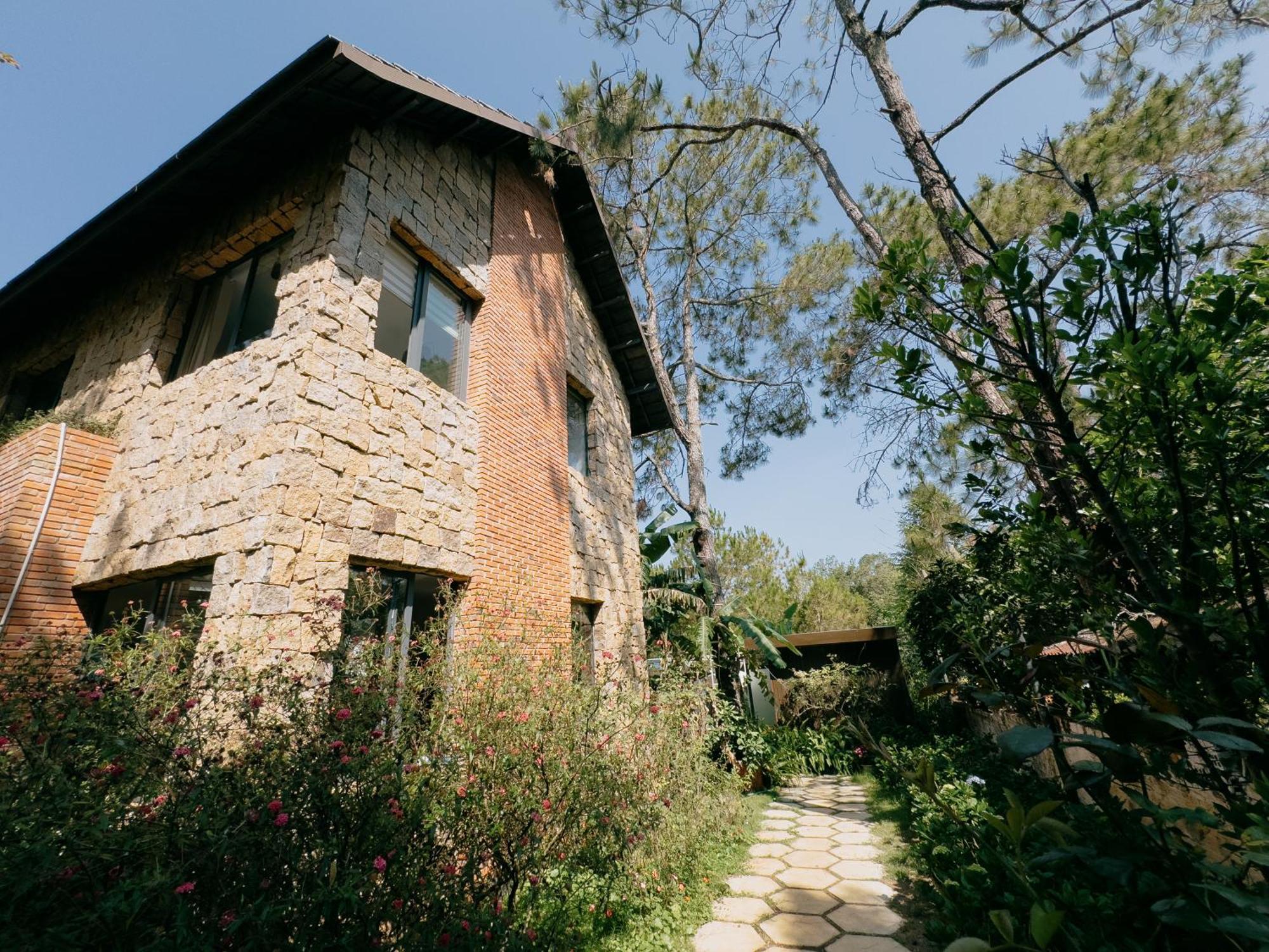 Camelia Coffee & Homestay Kon Von Kla Exteriör bild